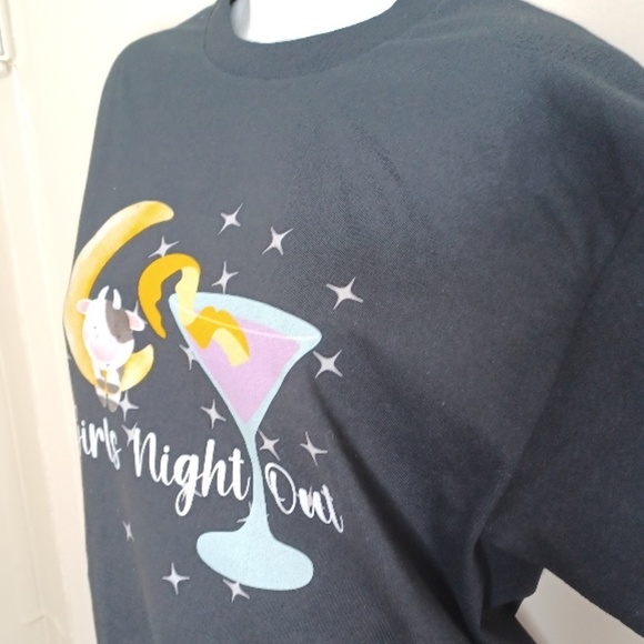 GIRLS NIGHT OUT. Cute tee for the gal's night of partying with the girls. - Picture 4 of 12